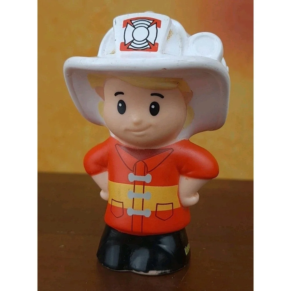 Fisher Price Little People Firefighter Fireman 2012 White Hat Red Jacket